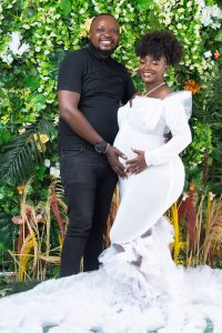 Pregnancy Photoshoot Ideas for Couples